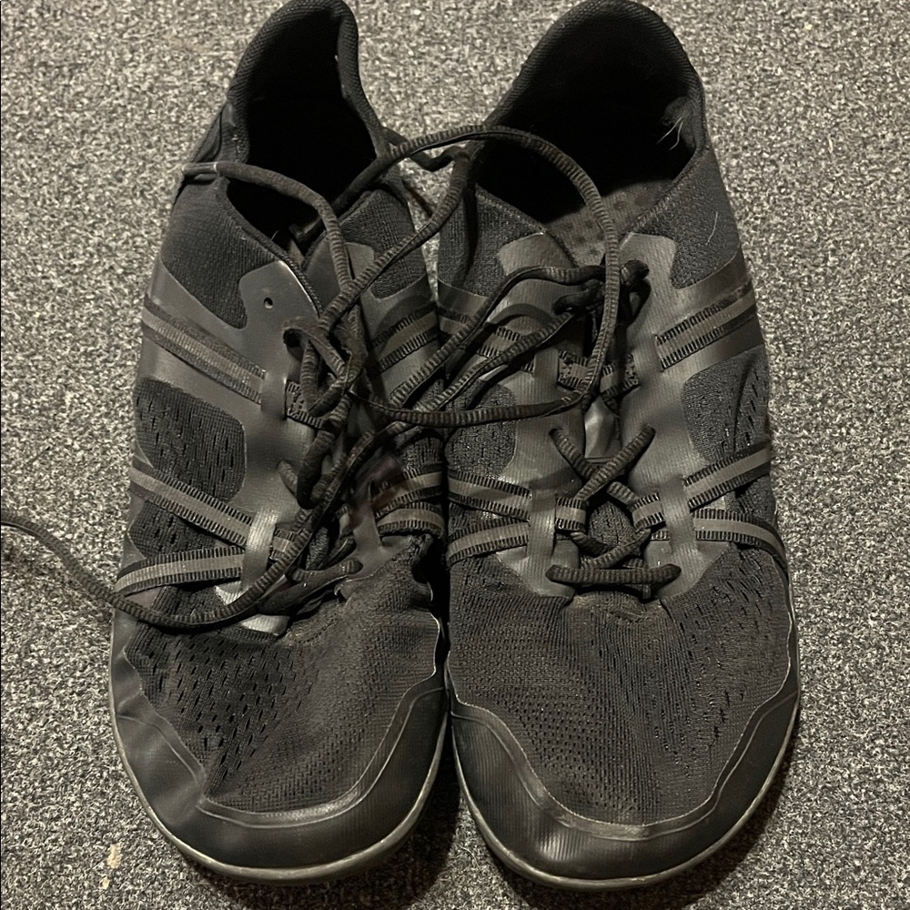 Men's Xero Size 10 Speed Force II Black Athletic Shoes